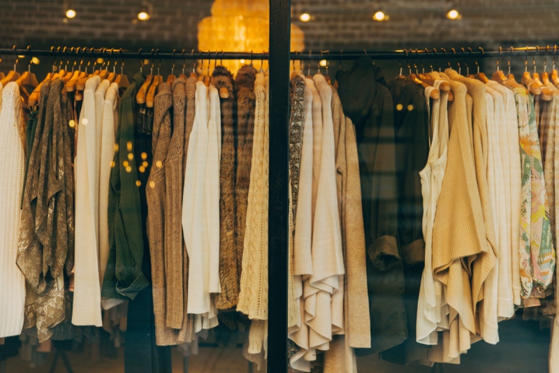 magasin-PEILLE-min_clothe_fashion_store_shop_window_store_front-21277